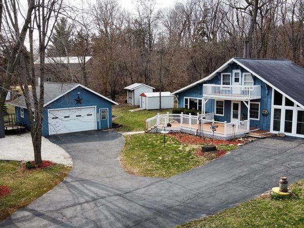 E12516 County Road T., Baraboo, WI 53913