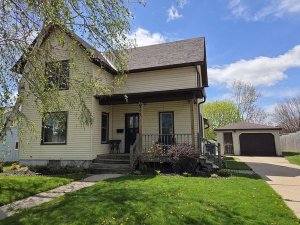 206 Montgomery STREET, Watertown, WI 53094