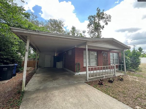 11707 NORTH DRIVE , TAMPA, FL 33617