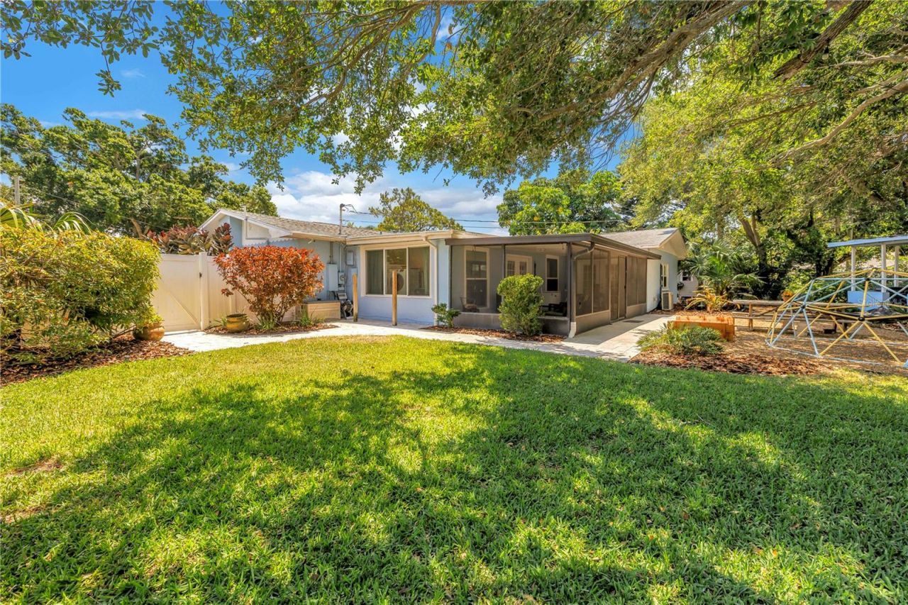 4039 Alberca Way S, Saint Petersburg, FL 33712 Photo