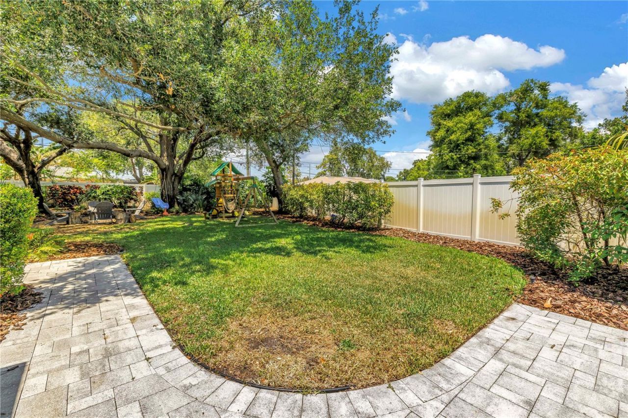 4039 Alberca Way S, Saint Petersburg, FL 33712 Photo