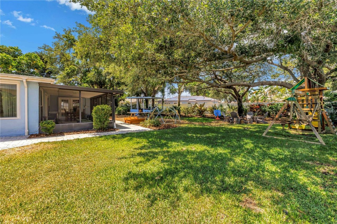 4039 Alberca Way S, Saint Petersburg, FL 33712 Photo