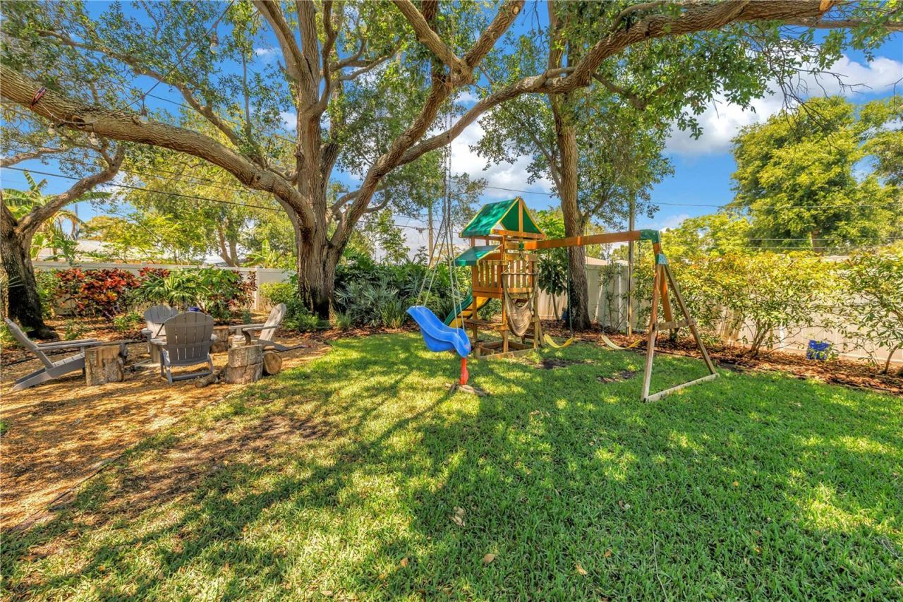 4039 Alberca Way S, Saint Petersburg, FL 33712 Photo