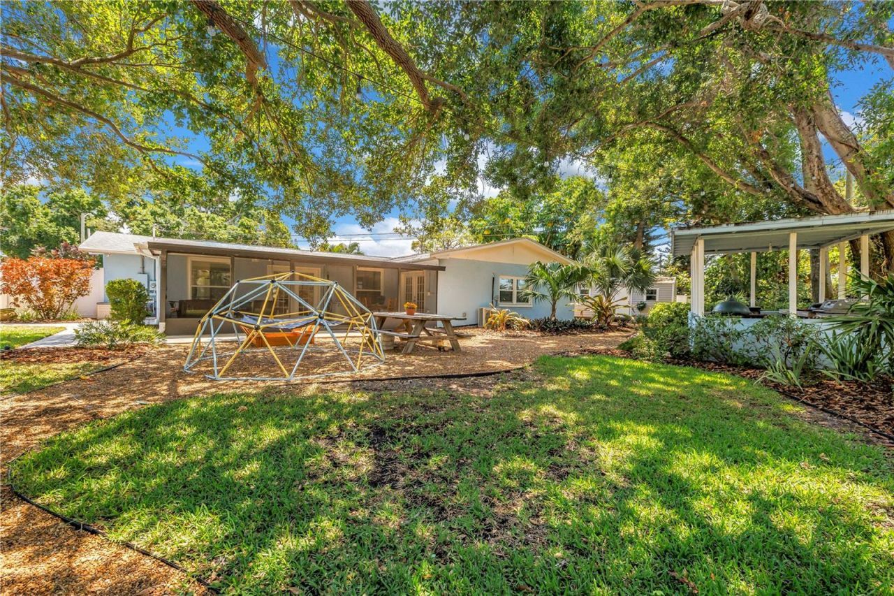 4039 Alberca Way S, Saint Petersburg, FL 33712 Photo