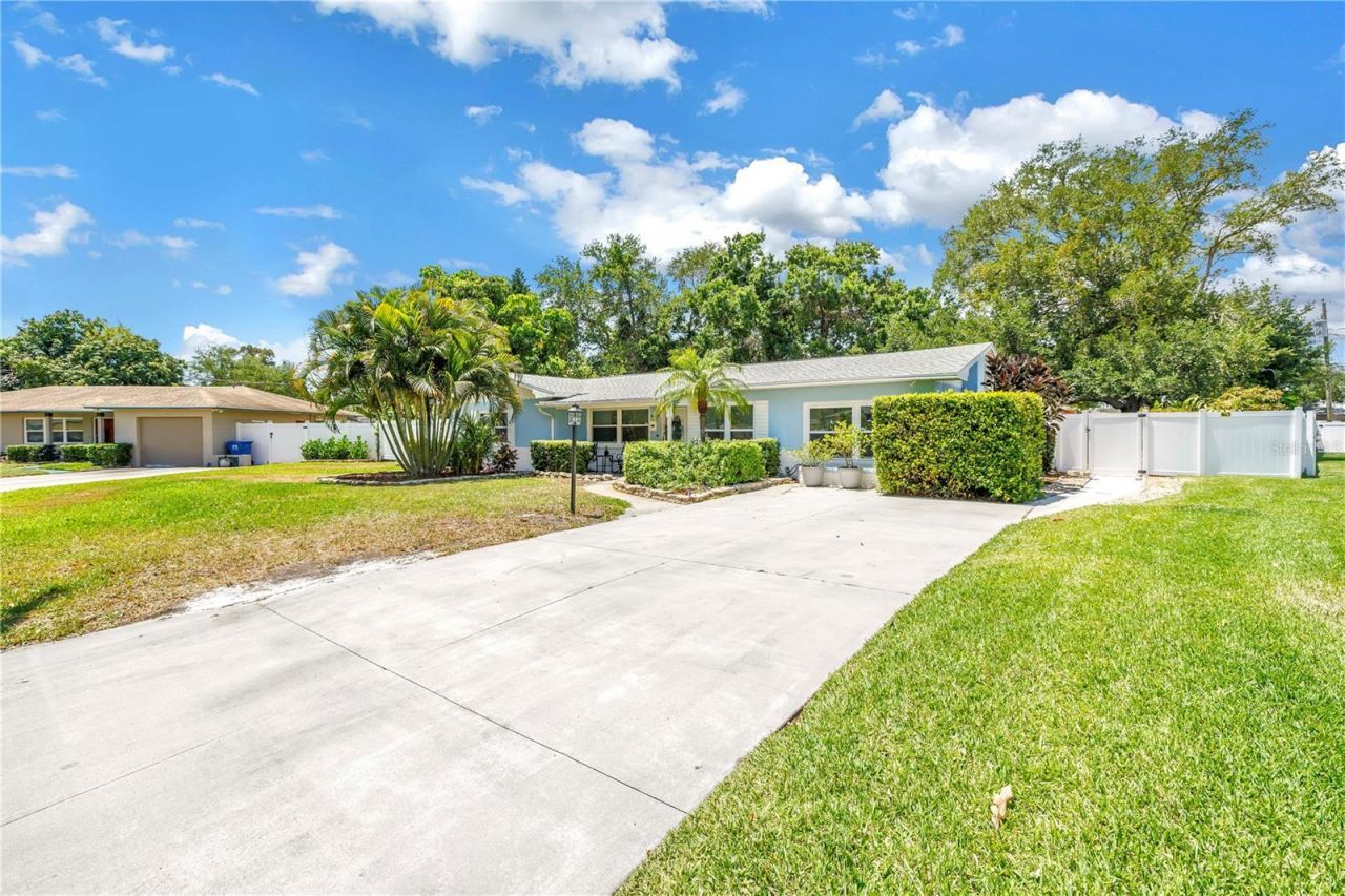 4039 Alberca Way S, Saint Petersburg, FL 33712 Photo