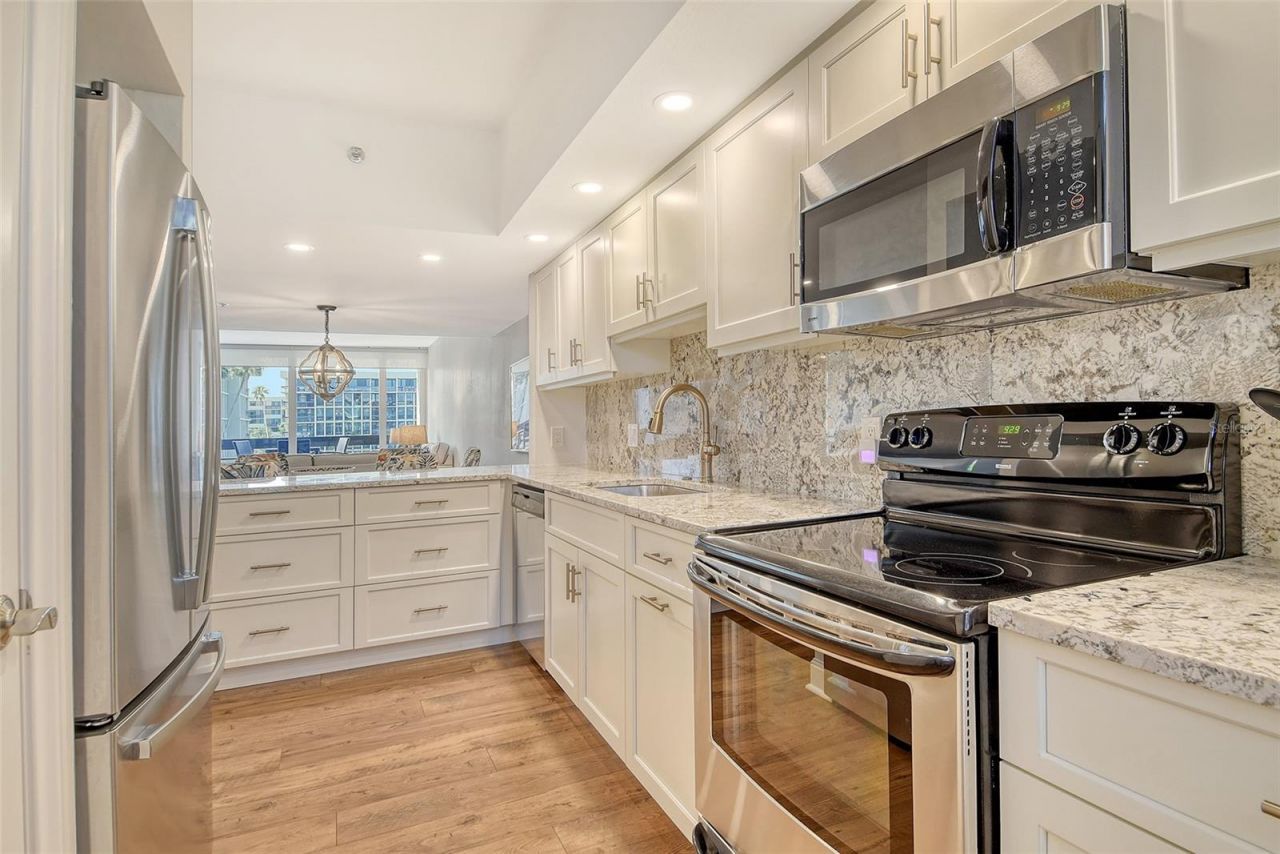 1115 Gulf Of Mexico Drive, Unit 304, Longboat Key, FL 34228 Photo