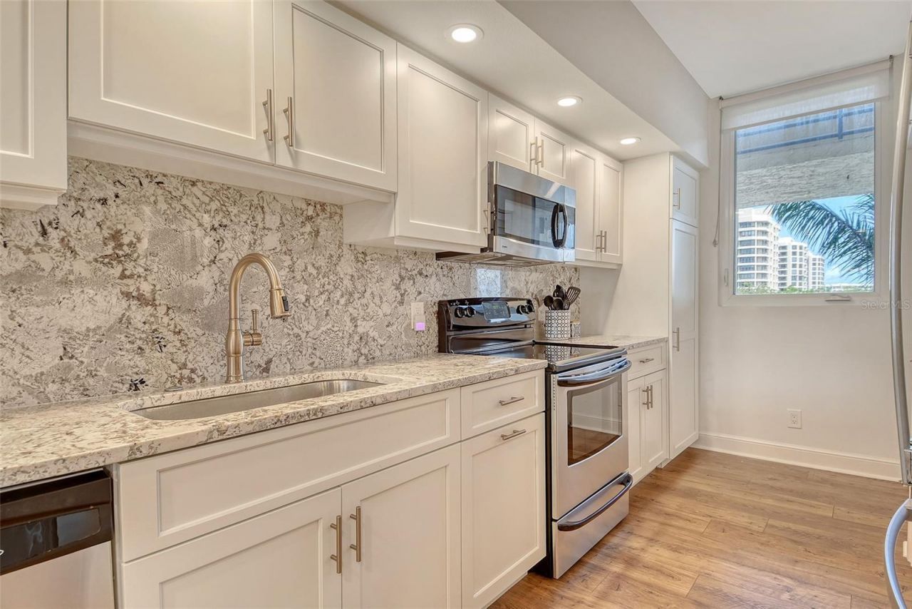 1115 Gulf Of Mexico Drive, Unit 304, Longboat Key, FL 34228 Photo