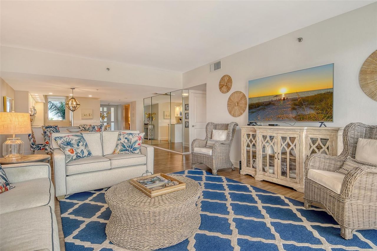 1115 Gulf Of Mexico Drive, Unit 304, Longboat Key, FL 34228 Photo
