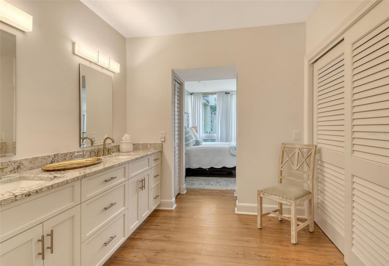 1115 Gulf Of Mexico Drive, Unit 304, Longboat Key, FL 34228 Photo