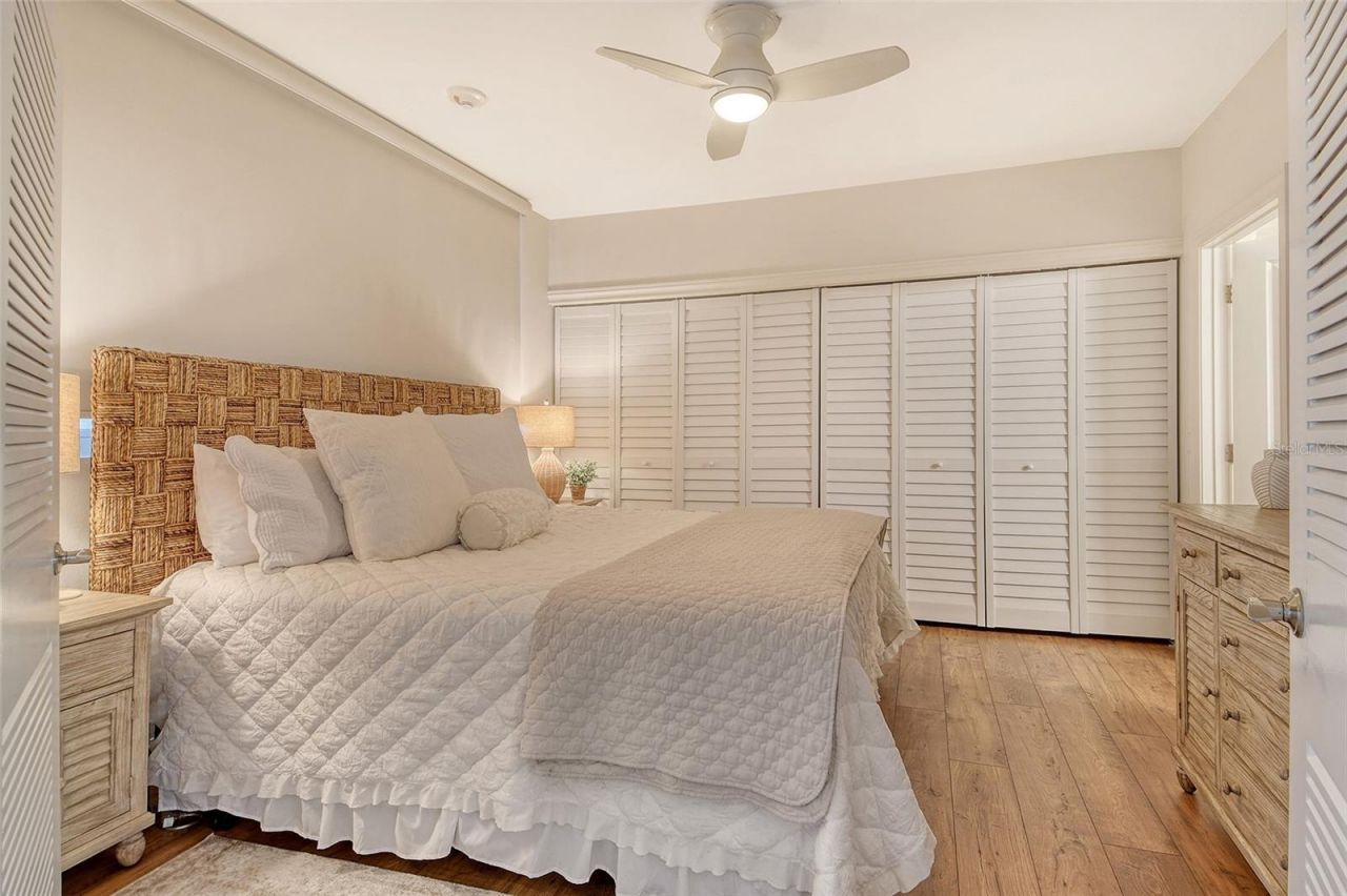 1115 Gulf Of Mexico Drive, Unit 304, Longboat Key, FL 34228 Photo