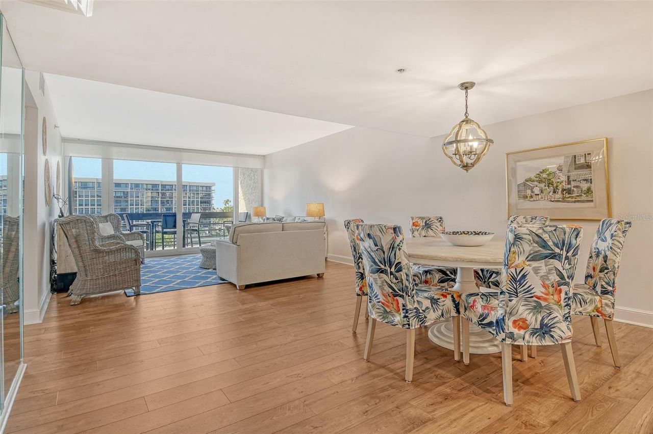1115 Gulf Of Mexico Drive, Unit 304, Longboat Key, FL 34228 Photo