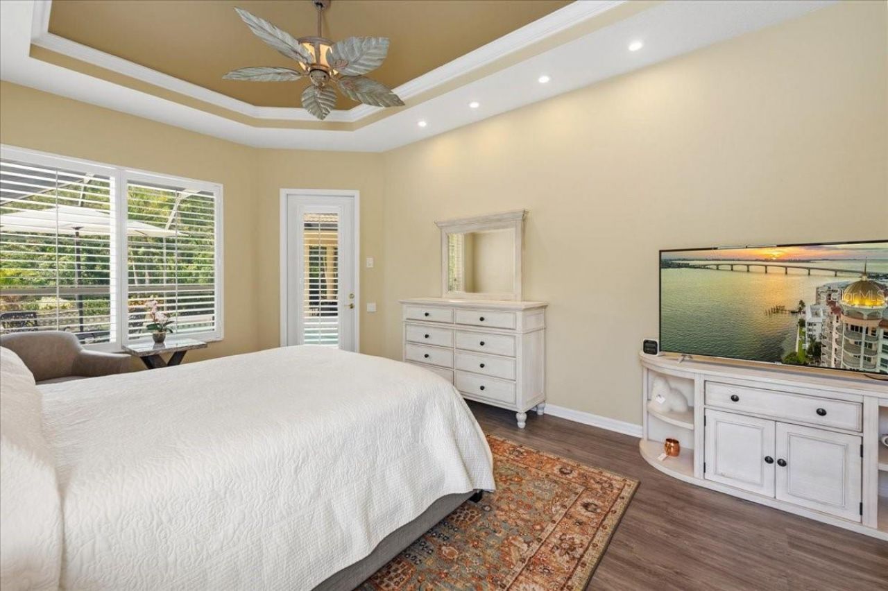 6914 Treymore Court, Sarasota, FL 34243 Photo