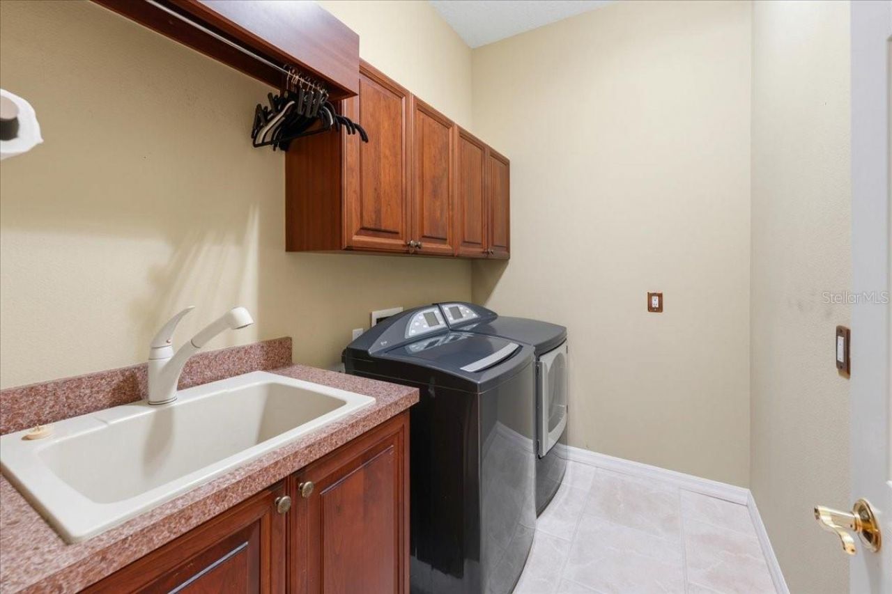 6914 Treymore Court, Sarasota, FL 34243 Photo