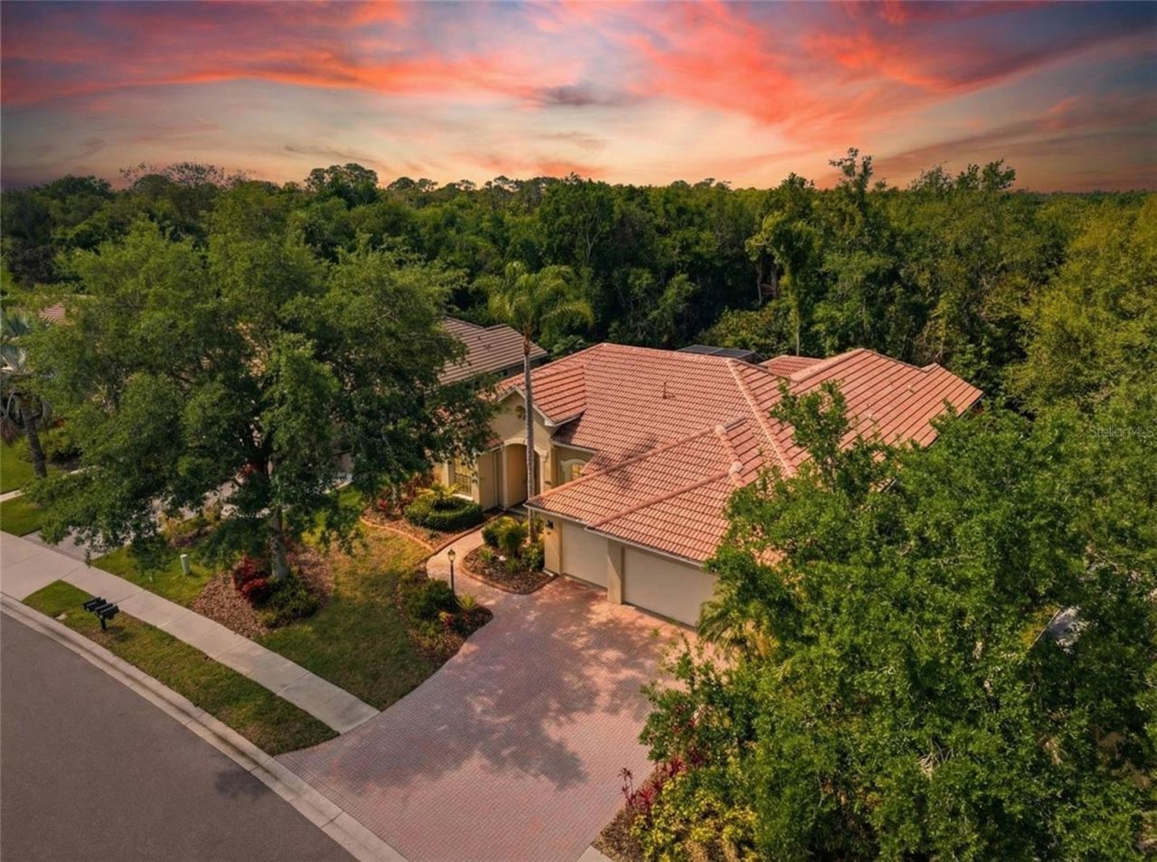 6914 Treymore Court, Sarasota, FL 34243 Photo