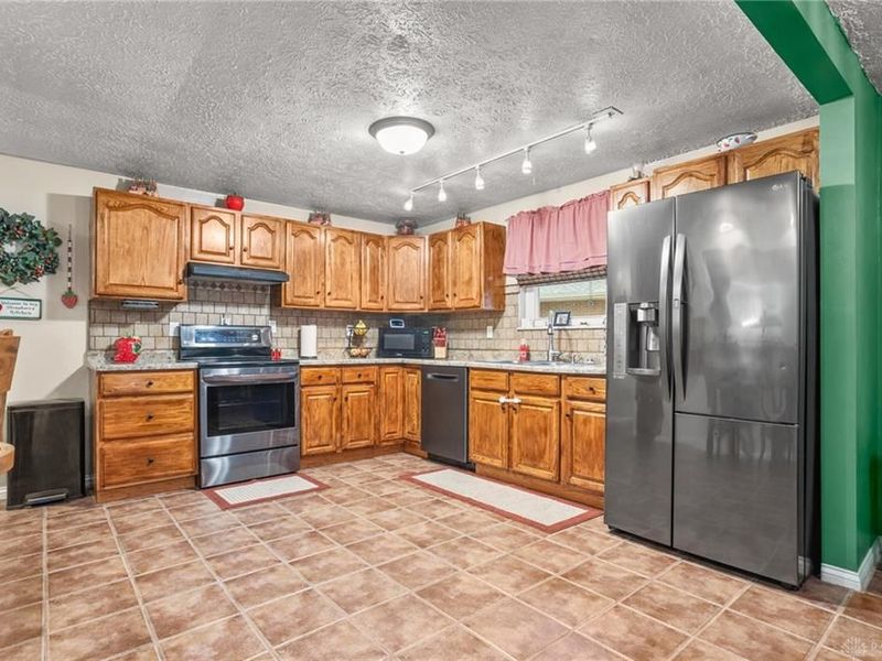 5457 Woodgate Drive, Dayton, OH 45424 Photo 14