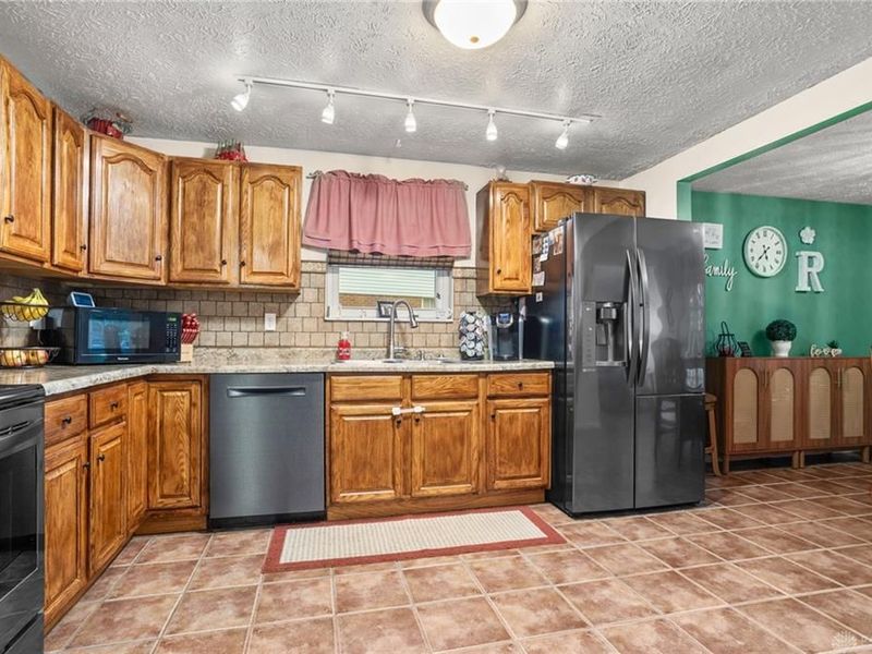 5457 Woodgate Drive, Dayton, OH 45424 Photo 18