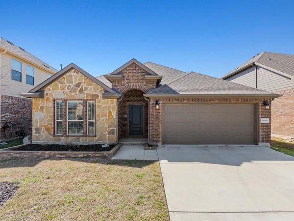 11004 Blaze, Aubrey, TX 76227