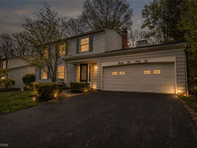 8242 Starburst Road, Mentor, OH 44060 Photo 2