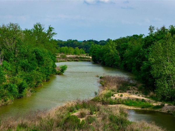 11290 E Us Highway 290, Fredericksburg, TX 78624