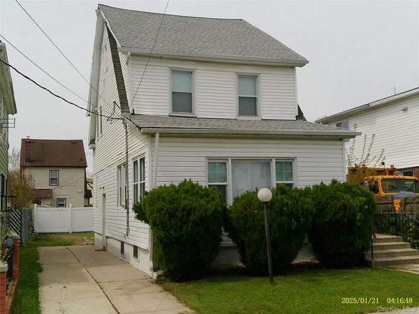 12128 194th Street , Springfield Gardens, NY 11413