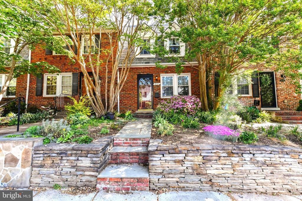 2117 N Brandywine Street, Arlington, VA 22207 Main Photo