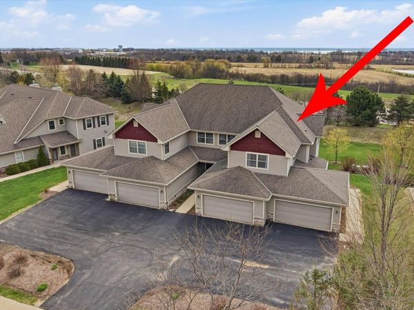 1664 New Port Vista DRIVE, Unit 1664, Port Washington, WI 53074