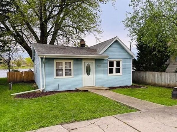 N6212 Lakeshore DRIVE, Burlington, WI 53105