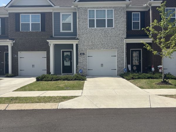 464 Augustine Dr , Lebanon, TN 37087