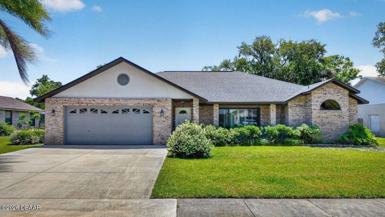 905 Oetter Drive, South Daytona, FL 32119 Main Photo