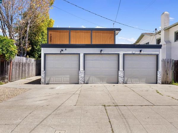 1037 Stannage Ave, Albany, CA 94706