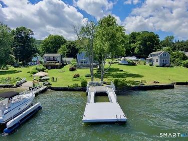 20 East, New Fairfield, CT 06812
