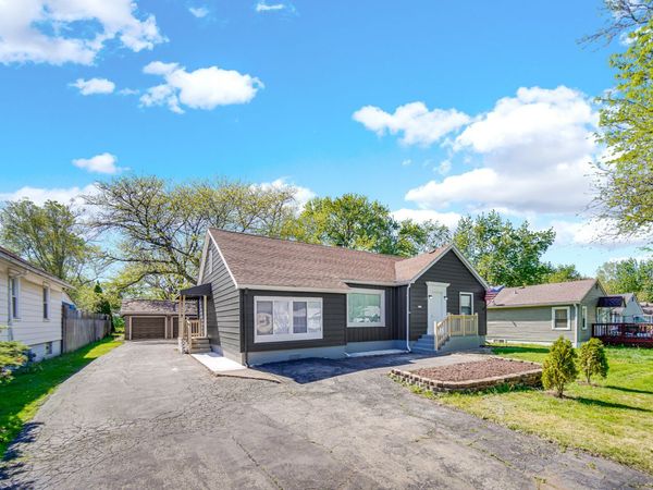 211 Independence Avenue , Joliet, IL 60433