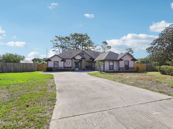 8869 COUNTRY BEND Circle, Jacksonville, FL 32244