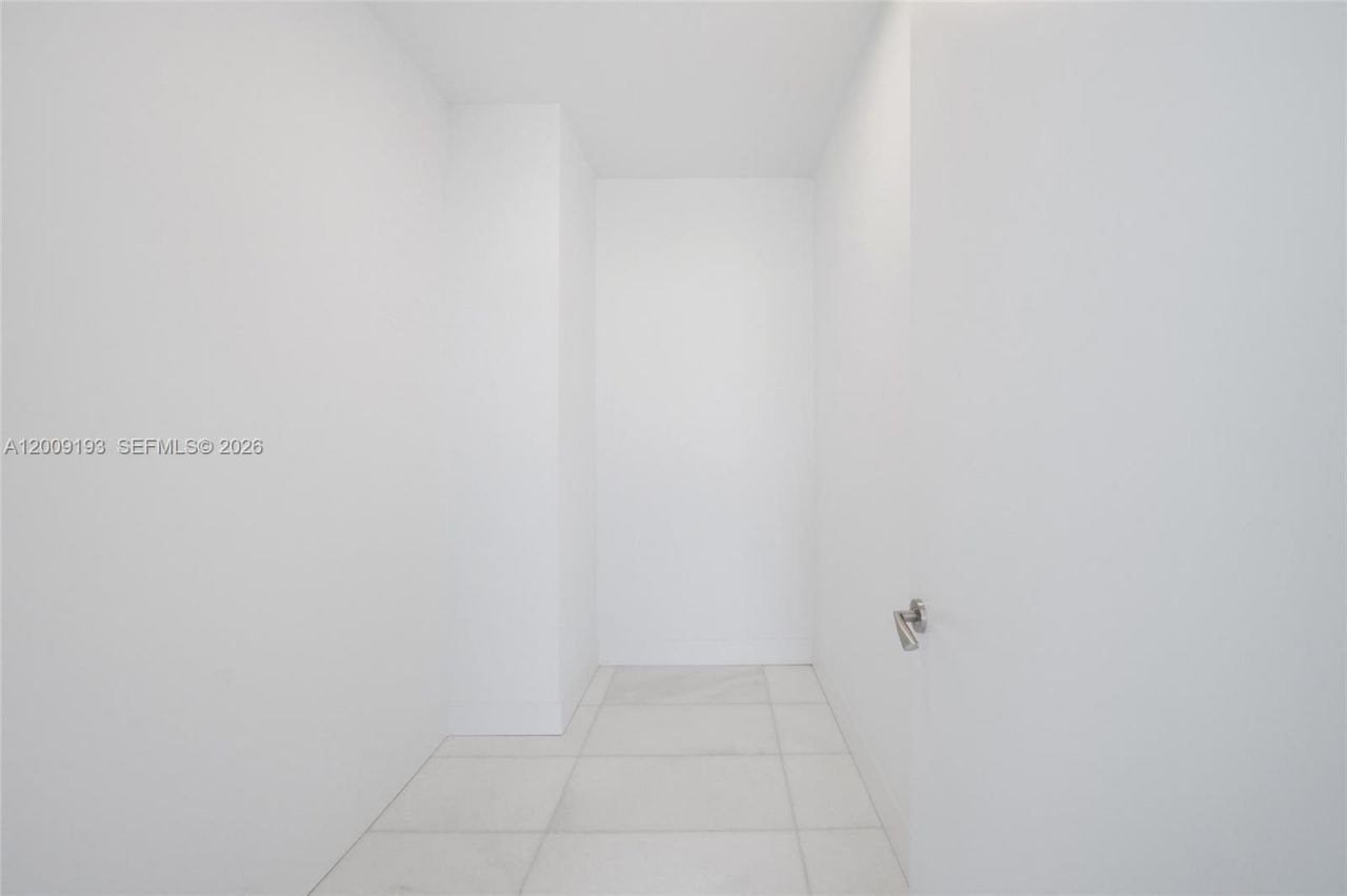 175 SE 25th Rd , Unit 1403, Miami, FL 33129 Photo