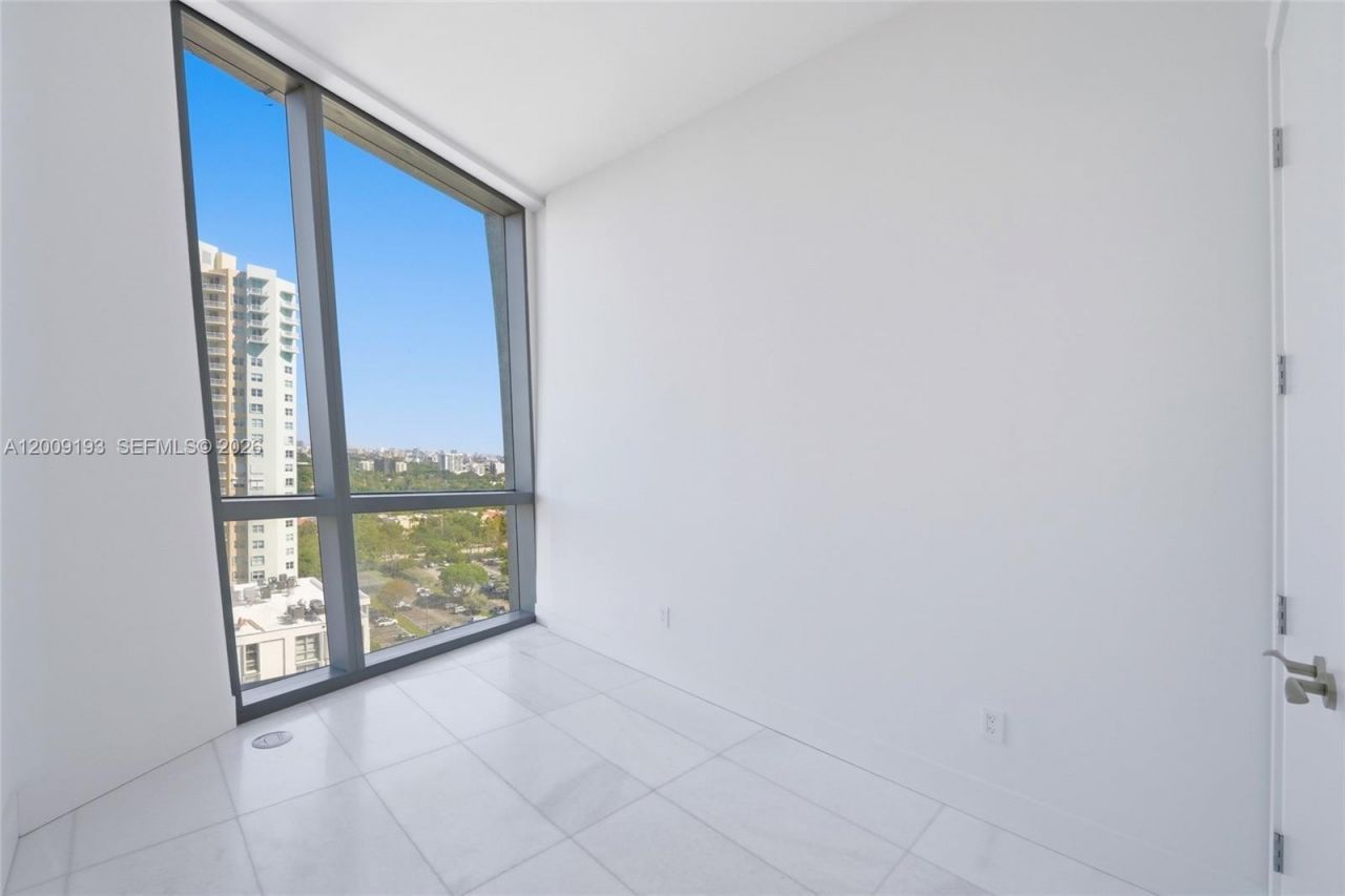 175 SE 25th Rd , Unit 1403, Miami, FL 33129 Photo