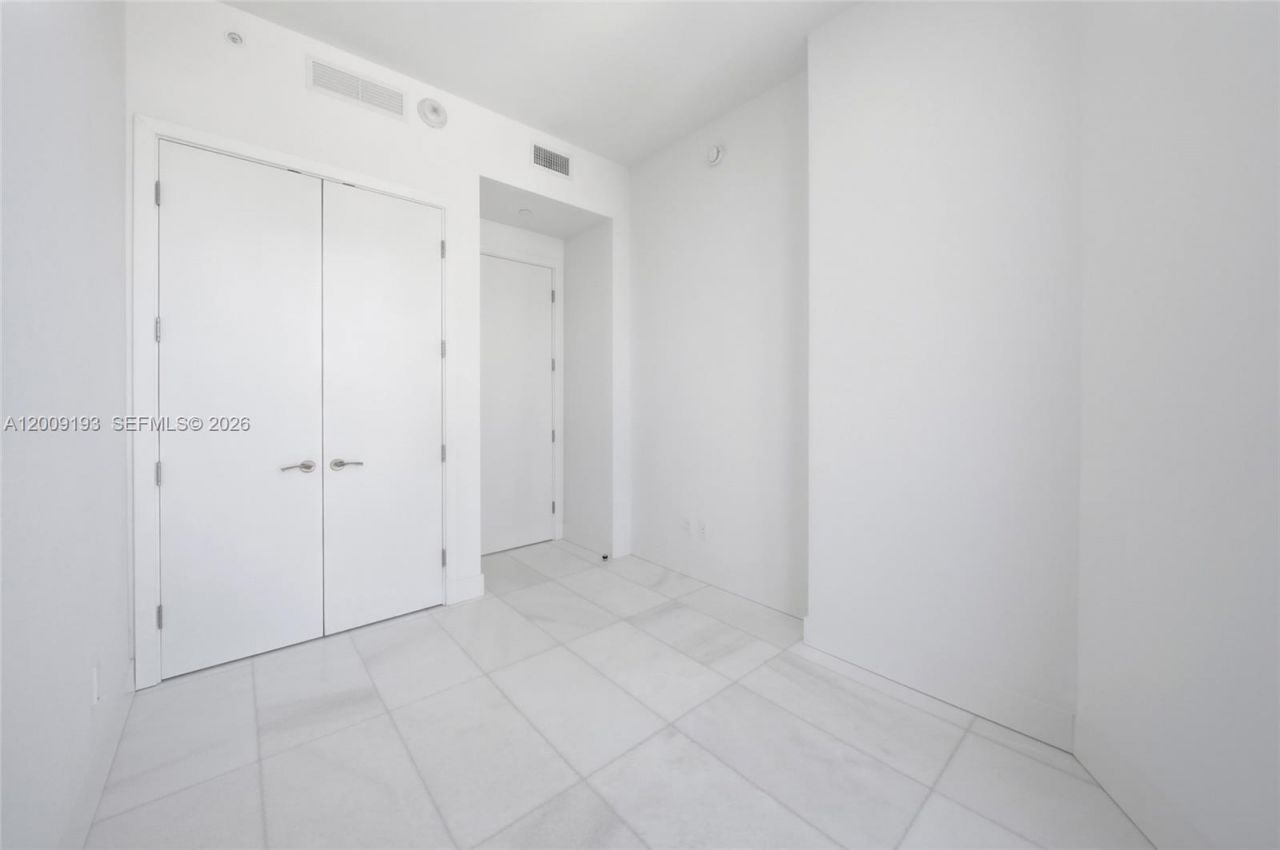 175 SE 25th Rd , Unit 1403, Miami, FL 33129 Photo