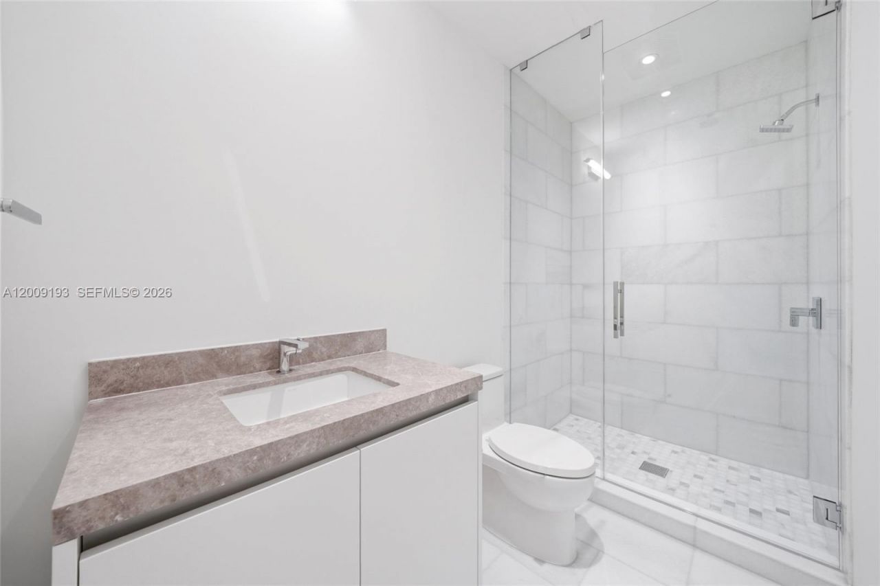 175 SE 25th Rd , Unit 1403, Miami, FL 33129 Photo