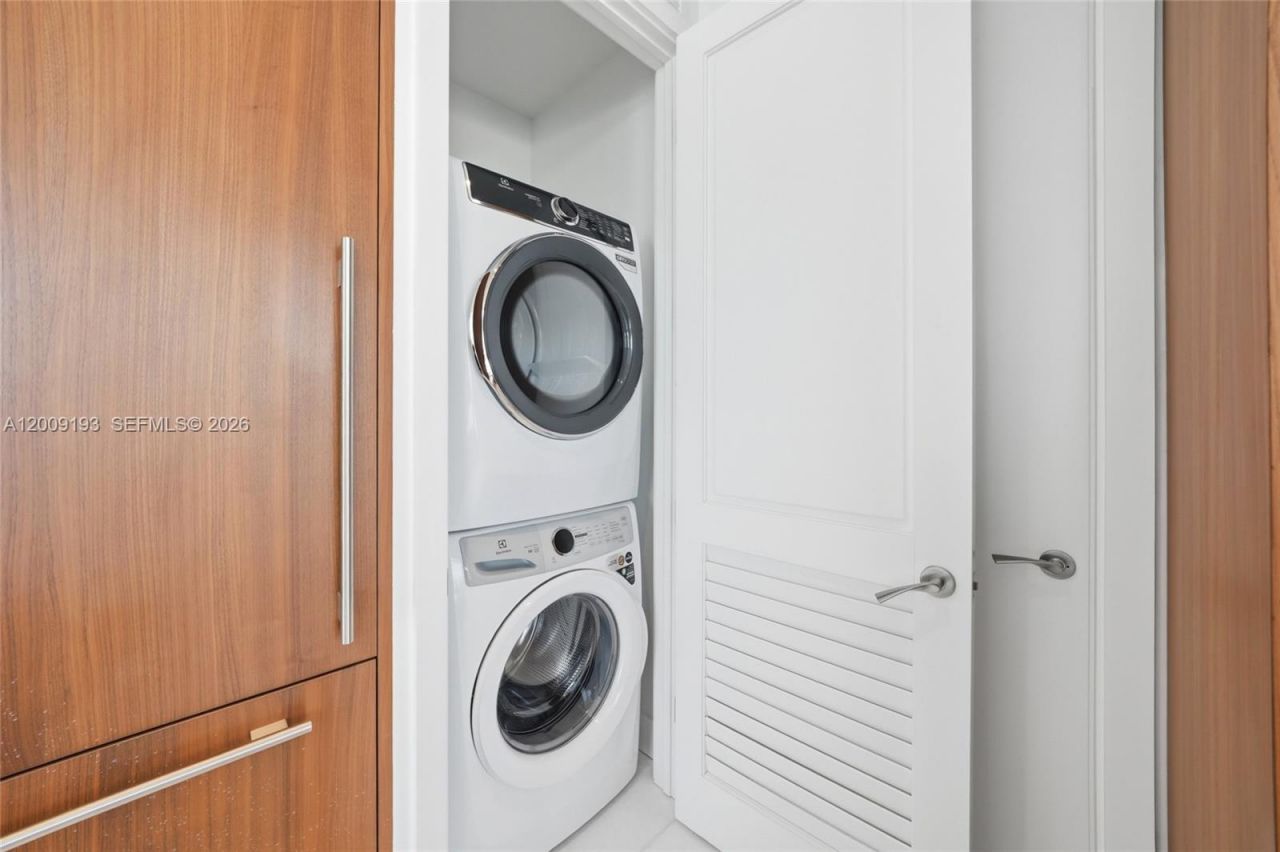 175 SE 25th Rd , Unit 1403, Miami, FL 33129 Photo