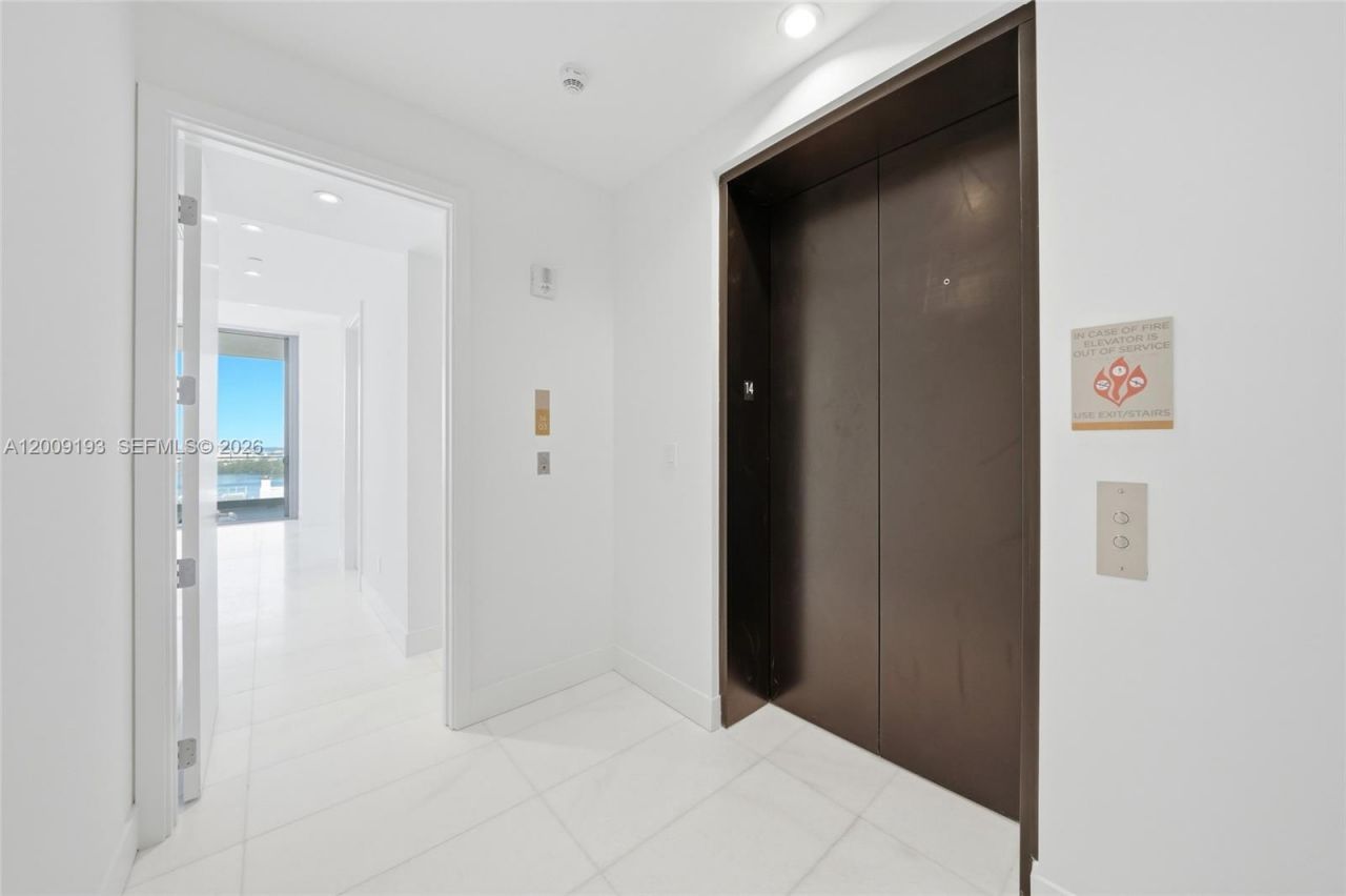 175 SE 25th Rd , Unit 1403, Miami, FL 33129 Photo