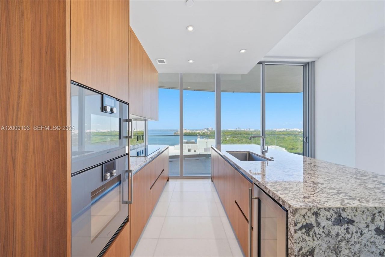 175 SE 25th Rd , Unit 1403, Miami, FL 33129 Photo