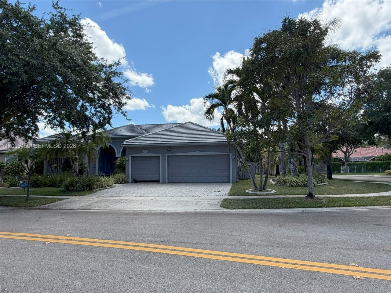 2242 NW 129th Ave, Pembroke Pines, FL 33028 Photo
