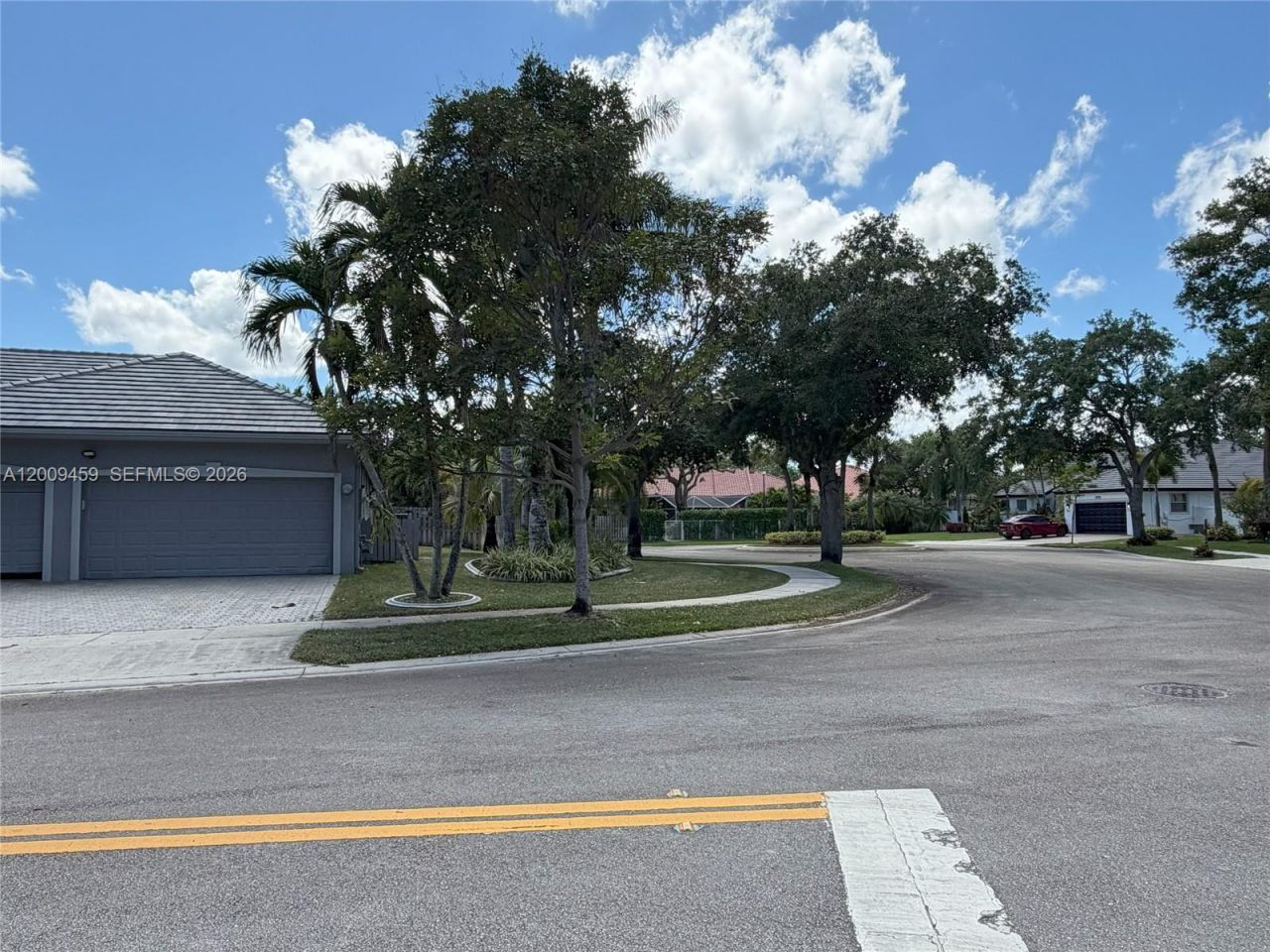 2242 NW 129th Ave, Pembroke Pines, FL 33028 Photo