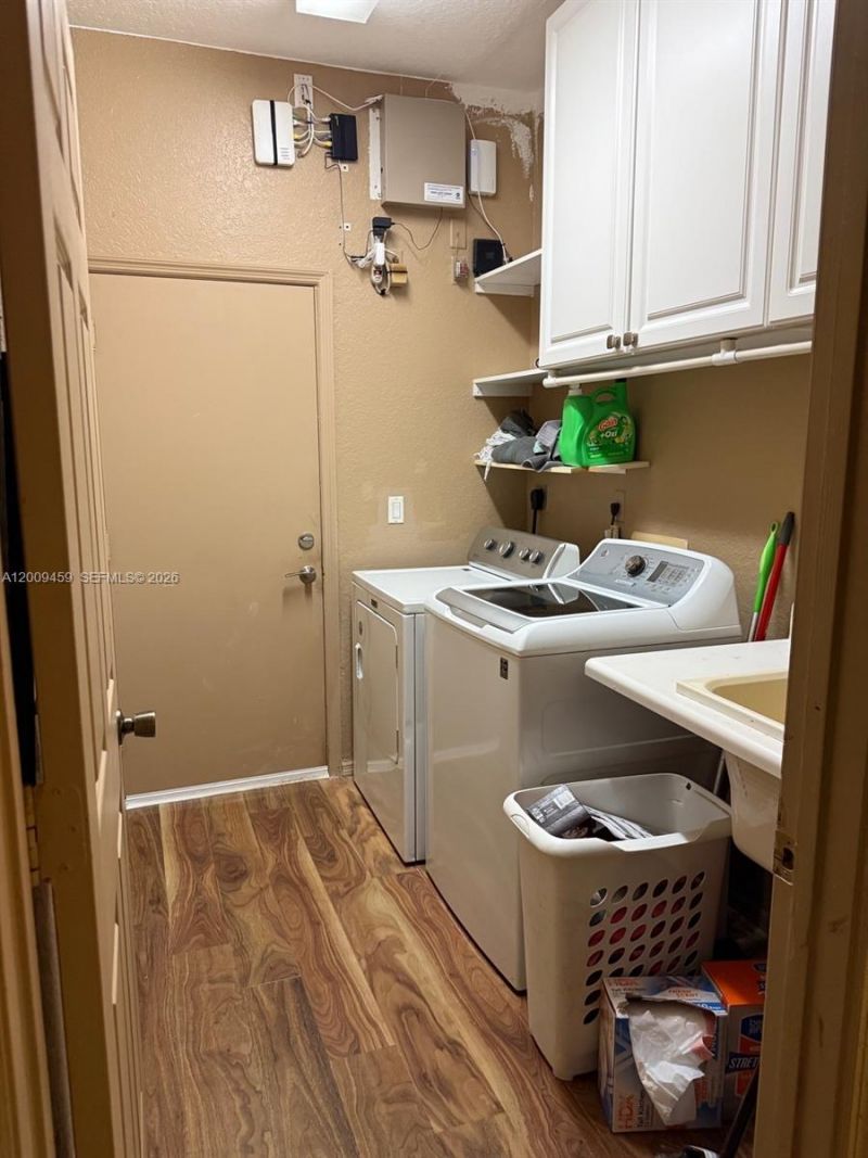 2242 NW 129th Ave, Pembroke Pines, FL 33028 Photo