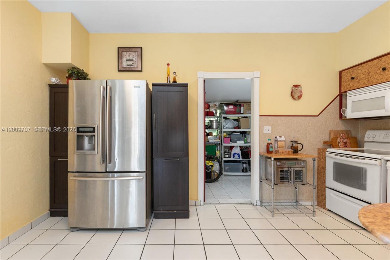 906 NE 5th St , Hallandale Beach, FL 33009 Photo