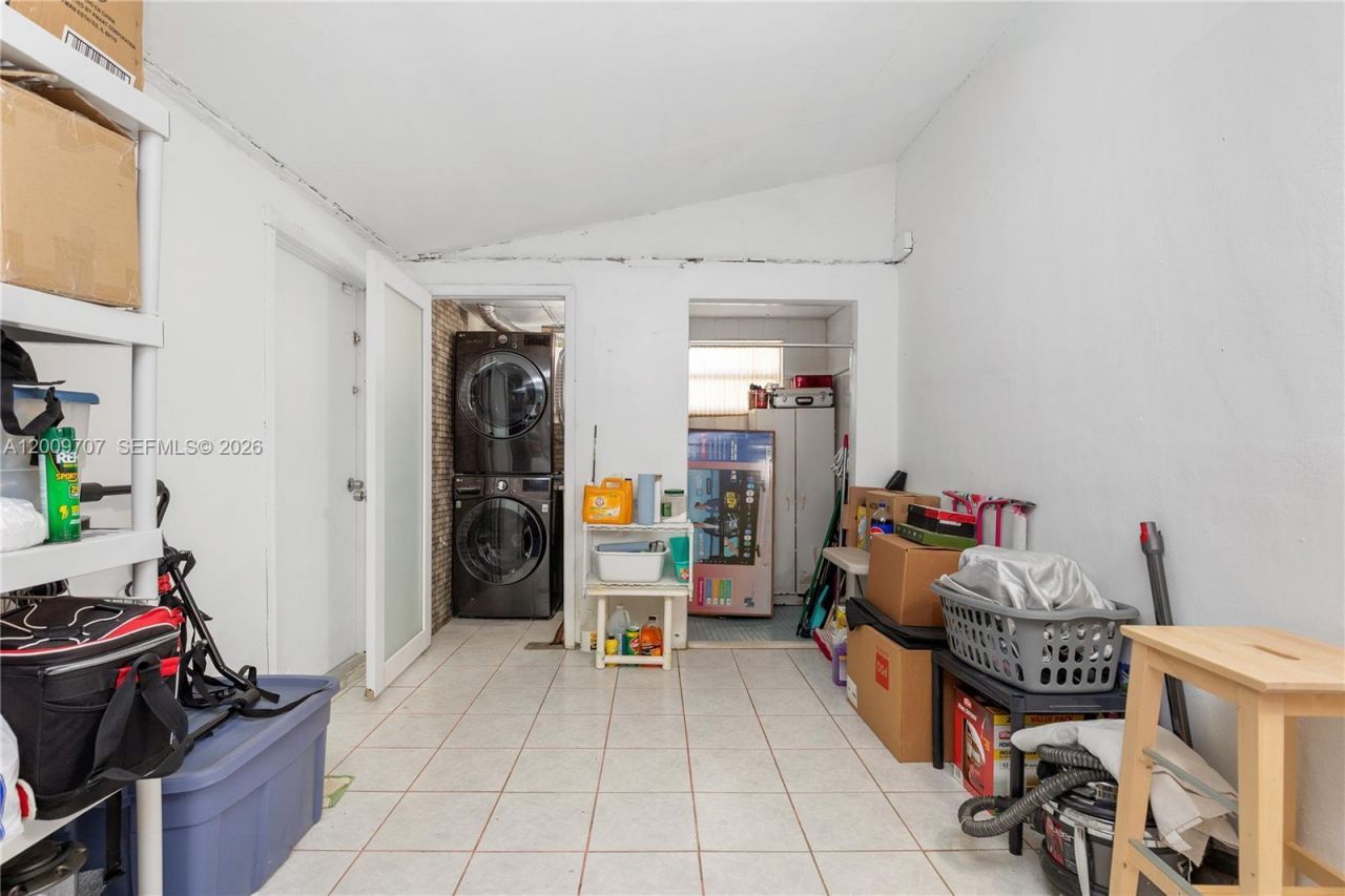 906 NE 5th St , Hallandale Beach, FL 33009 Photo
