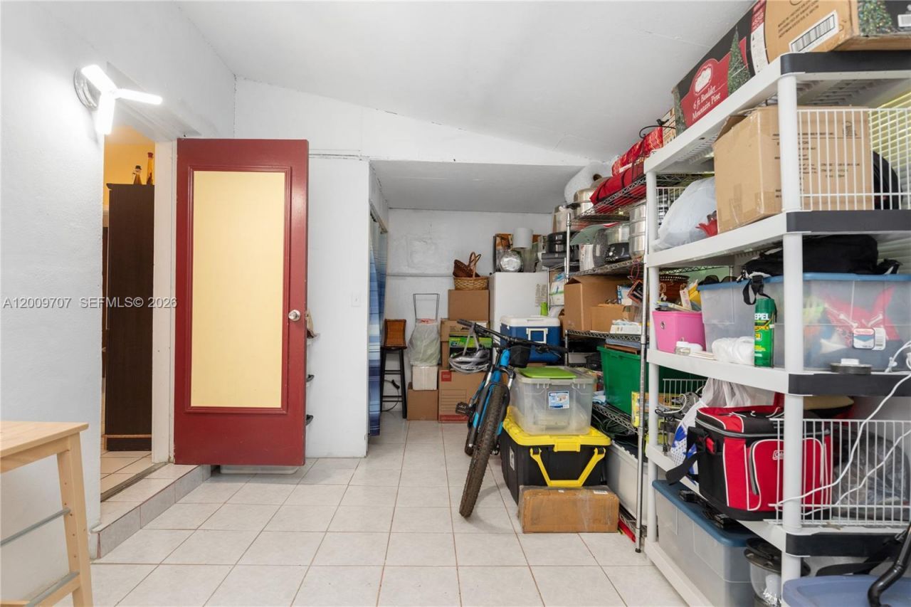 906 NE 5th St , Hallandale Beach, FL 33009 Photo