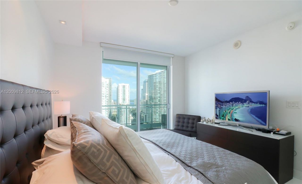 92 SW 3rd St , Unit 3211, Miami, FL 33130 Photo