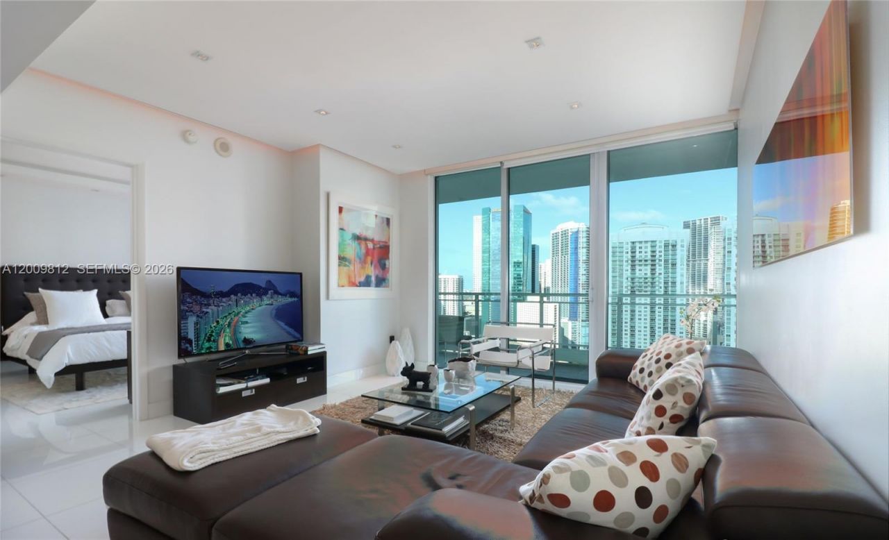 92 SW 3rd St , Unit 3211, Miami, FL 33130 Photo