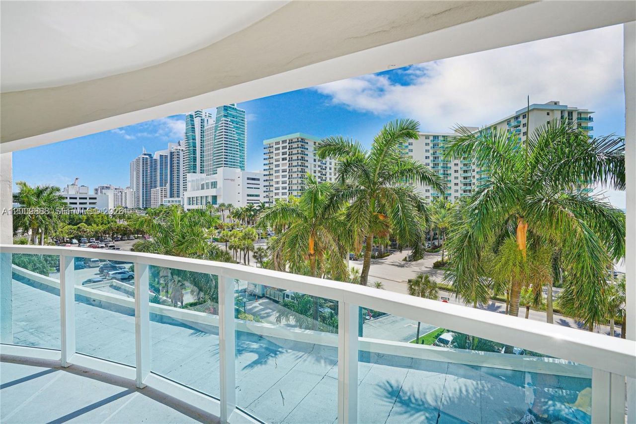 3800 S Ocean Dr, Unit 414, Hollywood, FL 33019 Photo