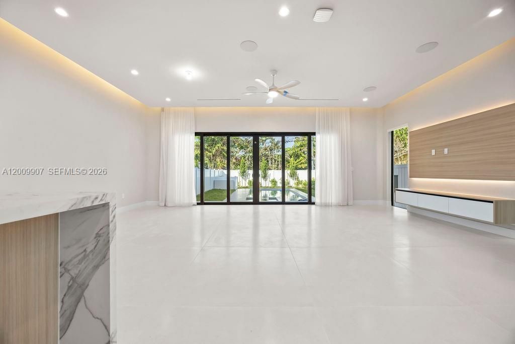 1137 NE 11th Ave, Fort Lauderdale, FL 33301 Photo